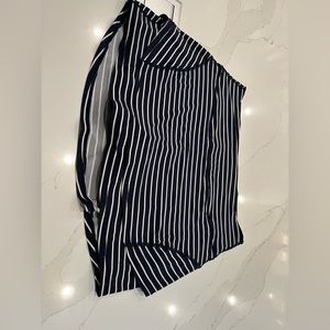 Athleta navy and white tennis skirt / skort, medium